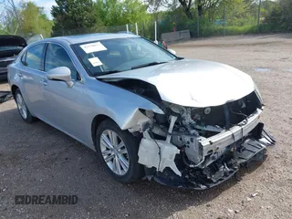 2014 Lexus ES 330 with VIN JTHBK1GG7E2124014, listed as a IAAI auction lot 42270673 with 119,113 mi miles and . Bid and sale history available at DreamBid. Image 1.