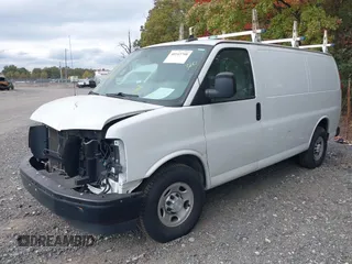 2018 Chevrolet Express Cargo Van with VIN 1GCWGAFG6J1338370, listed as a IAAI auction lot 40543708 with 1 mi miles. Bid and sale history available at carsss.com. Image 18.