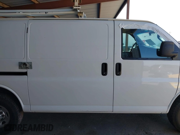 2017 Chevrolet Express Cargo с VIN 1GCWGAFF6H1350570, выставлен на аукционе IAAI как лот 42251678 с пробегом 165 837 миль миль и . История ставок и продаж доступна на DreamBid. Изображение 14.
