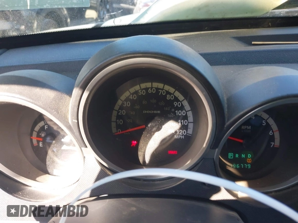 2007 Dodge Nitro SLT z VIN 1D8GU58K87W555759, wystawiony jako IAAI lot #41690213 z przebiegiem 196 779 mil mil oraz . Historia ofert i sprzedaży dostępna na DreamBid. Obrazek 7.