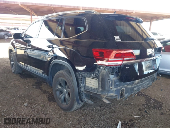 2018 Volkswagen Atlas SE with VIN 1V2CP2CA1JC600999, listed as a IAAI auction lot 42339421 with 133,490 mi miles and . Bid and sale history available at DreamBid. Image 3.