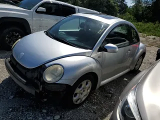 2003 Volkswagen Beetle GLS with VIN 3VWCK21C23M409580, listed as a Copart auction lot 62507955 with 232,682 mi miles and Salvage title. Bid and sale history available at DreamBid. Image 1.
