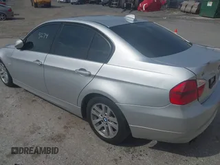 2007 BMW 3 Series 328xi with VIN WBAVC93597K034927, listed as a IAAI auction lot 42009274 with 184,427 mi miles and . Bid and sale history available at DreamBid. Image 3.