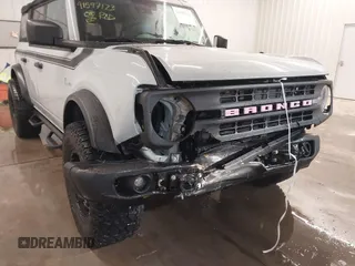 2022 Ford Bronco with VIN 1FMEE5DH4NLB88639, listed as a IAAI auction lot 41597123 with 31,897 mi miles. Bid and sale history available at carsss.com. Image 6.