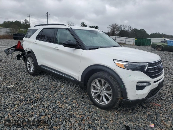 2024 Ford Explorer XLT with VIN 1FMSK7DH0RGA83277, listed as a Copart auction lot 47961435 with 7,448 mi miles and Salvage Title. Bid and sale history available at carsss.com. Image 4.