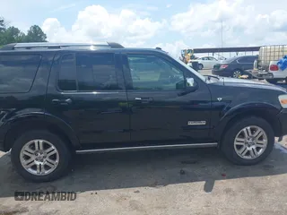 2008 Ford Explorer Limited z VIN 1FMEU65898UB18267, wystawiony jako IAAI lot #42424938 z przebiegiem 149 469 mil mil oraz . Historia ofert i sprzedaży dostępna na DreamBid. Obrazek 13.