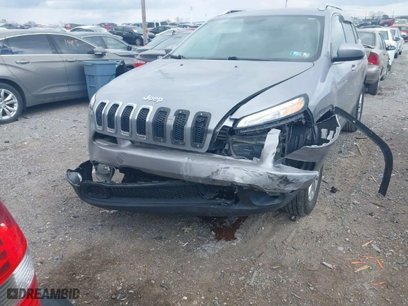 2014 Jeep Cherokee Latitude with VIN 1C4PJMCS3EW178599, listed as a IAAI auction lot 41868253 with 226,578 mi miles. Bid and sale history available at carsss.com. Image 12.
