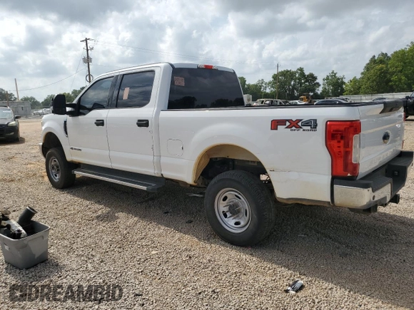 2017 Ford F-250 Lariat z VIN 1FT7W2BT8HEB90175, wystawiony jako Copart lot #59870335 z przebiegiem 271 555 mil mil oraz Czysty tytuł • Clean title. Historia ofert i sprzedaży dostępna na DreamBid. Obrazek 2.