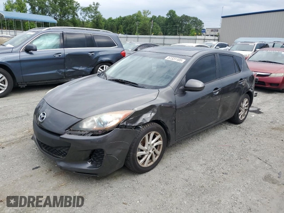 2012 Mazda 3 i Grand Touring с VIN JM1BL1M75C1639180, выставлен на аукционе Copart как лот 57331105 с пробегом 98 176 миль миль и Списание • Salvage title. История ставок и продаж доступна на DreamBid. Изображение 1.