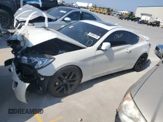 2013 Hyundai Genesis Coupe Premium z VIN KMHHT6KD4DU095556, wystawiony jako Copart lot #57264175 z przebiegiem 135 624 mil mil oraz Szkody całkowita. Historia ofert i sprzedaży dostępna na DreamBid. Obrazek 1.