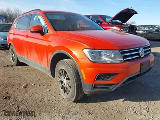 2019 Volkswagen Tiguan SE with VIN 3VV2B7AX5KM109109, listed as a IAAI auction lot 41768355 with 128,942 mi miles. Bid and sale history available at carsss.com. Image 1.