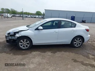 2011 Mazda 3 i Touring with VIN JM1BL1VF2B1902424, listed as a IAAI auction lot 42031445 with 184,220 mi miles and . Bid and sale history available at carsss.com. Image 15.