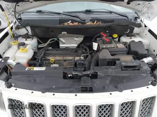 2016 Jeep Compass Latitude with VIN 1C4NJCEA6GD760796, listed as a IAAI auction lot 41559015 with 152,109 mi miles and . Bid and sale history available at DreamBid. Image 10.