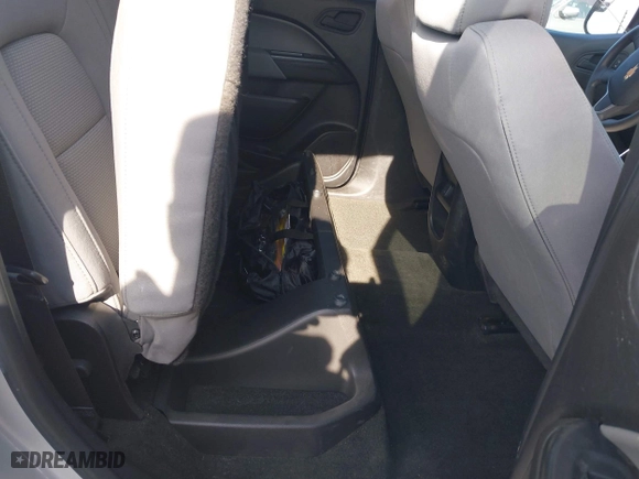 2018 Chevrolet Colorado 2WD Work Truck with VIN 1GCGSBEA0J1189525, listed as a IAAI auction lot 41898384 with 33,748 mi miles. Bid and sale history available at carsss.com. Image 8.