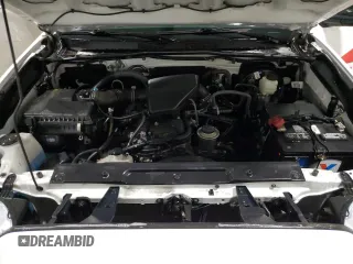 2022 Toyota Tacoma SR z VIN 3TYRX5GN4NT046702, wystawiony jako Copart lot #54591465 z przebiegiem 109 217 mil mil oraz Czysty tytuł • Clean title. Historia ofert i sprzedaży dostępna na DreamBid. Obrazek 11.