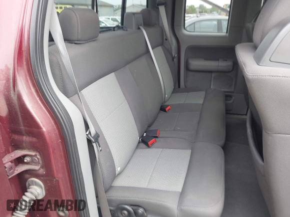 2006 Ford F-150 XLT с VIN 1FTPX14586NB61052, выставлен на аукционе IAAI как лот 42452566 с пробегом 145 612 миль миль и . История ставок и продаж доступна на DreamBid. Изображение 8.