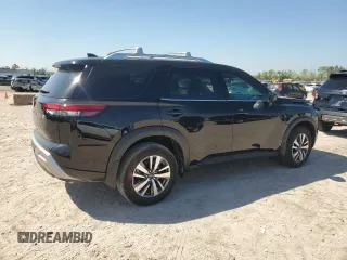 2024 Nissan Pathfinder SL z VIN 5N1DR3CA6RC251898, wystawiony jako Copart lot #50576295 z przebiegiem 19 683 mil mil oraz Szkoda całkowita • Salvage title. Historia ofert i sprzedaży dostępna na DreamBid. Obrazek 3.