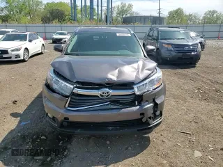 2016 Toyota Highlander XLE z VIN 5TDJKRFH4GS505627, wystawiony jako Copart lot #56108135 z przebiegiem 111 394 mil mil oraz Szkoda całkowita • Salvage title. Historia ofert i sprzedaży dostępna na DreamBid. Obrazek 14.
