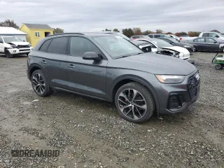 2021 Audi SQ5 Prestige with VIN WA1C4AFY2M2028598, listed as a Copart auction lot 81809264 with 57,300 mi miles and Clean Title. Bid and sale history available at DreamBid. Image 4.