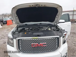 2017 GMC Yukon XL SLE with VIN 1GKS2FKC2HR239722, listed as a IAAI auction lot 41430741 with 152,289 mi miles. Bid and sale history available at carsss.com. Image 10.