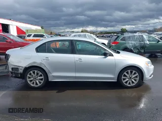 2012 Volkswagen Jetta S с VIN 3VW2K7AJ8CM394204, выставлен на аукционе IAAI как лот 41721042 с пробегом 215 326 миль миль и . История ставок и продаж доступна на DreamBid. Изображение 14.