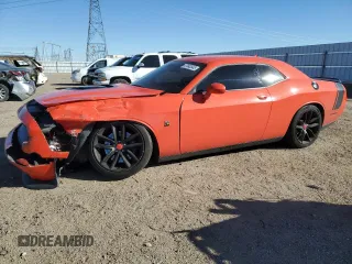 2016 Dodge Challenger 392 Hemi Scat Pack Shaker z VIN 2C3CDZFJ0GH326171, wystawiony jako Copart lot #47040345 z przebiegiem 92 280 mil mil oraz Szkoda całkowita • Salvage title. Historia ofert i sprzedaży dostępna na DreamBid. Obrazek 1.