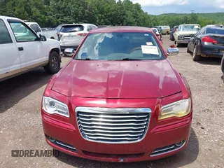 2014 Chrysler 300 C z VIN 2C3CCAEG3EH379888, wystawiony jako IAAI lot #42508878 z przebiegiem 256 320 mil mil oraz . Historia ofert i sprzedaży dostępna na DreamBid. Obrazek 11.