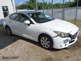 2014 Mazda Mazda3 i Sport with VIN JM1BM1U75E1175758, listed as a IAAI auction lot 40202671 with 172,759 mi miles. Bid and sale history available at carsss.com. Image 1.