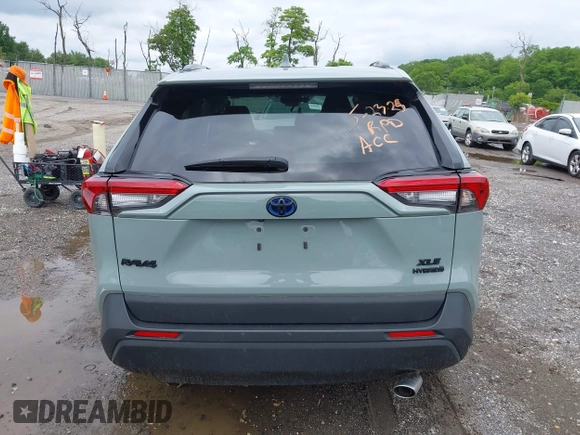 2023 Toyota RAV4 Hybrid XLE Premium z VIN 4T3B6RFV1PU120135, wystawiony jako IAAI lot #42371702 z przebiegiem 27 822 mil mil oraz . Historia ofert i sprzedaży dostępna na DreamBid. Obrazek 16.