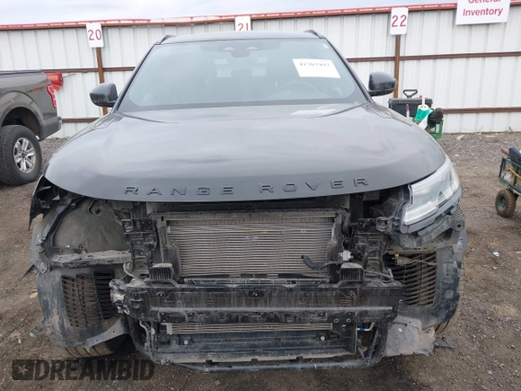 2025 Land Rover Range Rover Velar Dynamic SE z VIN SALYL2EX1SA397574, wystawiony jako IAAI lot #41707997 z przebiegiem 19 919 mil mil oraz . Historia ofert i sprzedaży dostępna na DreamBid. Obrazek 13.