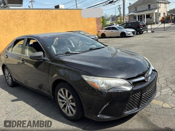 2015 Toyota Camry XLE with VIN 4T4BF1FK6FR495684, listed as a Copart auction lot 56608965 with 390,931 mi miles and Clean Title. Bid and sale history available at DreamBid. Image 1.