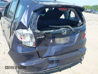 2010 Honda Fit Sport with VIN JHMGE8H42AC008766, listed as a IAAI auction lot 42579084 with Not provided miles and . Bid and sale history available at DreamBid. Image 6.