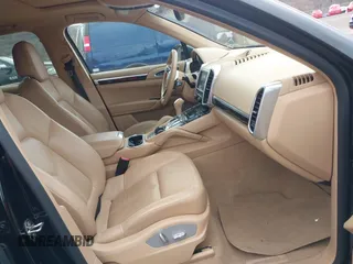 2015 Porsche Cayenne Diesel with VIN WP1AF2A29FLA31039, listed as a IAAI auction lot 42042677 with 157,884 mi miles and . Bid and sale history available at DreamBid. Image 5.