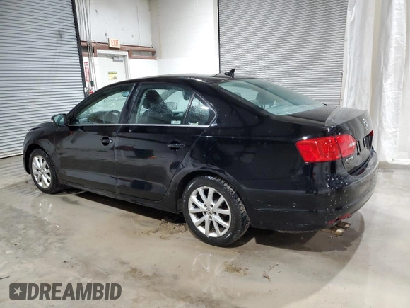 2013 Volkswagen Jetta SE с VIN 3VWDP7AJ5DM249908, выставлен на аукционе Copart как лот 53951765 с пробегом 240 040 миль миль и Списание • Salvage title. История ставок и продаж доступна на DreamBid. Изображение 2.