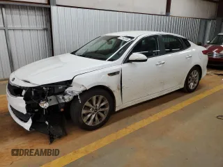2017 Kia Optima LX z VIN 5XXGT4L36HG170893, wystawiony jako Copart lot #57142705 z przebiegiem 155 406 mil mil oraz Szkoda całkowita • Salvage title. Historia ofert i sprzedaży dostępna na DreamBid. Obrazek 1.