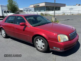 2004 Cadillac DeVille z VIN 1G6KD54Y84U105851, wystawiony jako Copart lot #59424695 z przebiegiem 148 047 mil mil oraz Tytuł czysty. Historia ofert i sprzedaży dostępna na DreamBid. Obrazek 1.