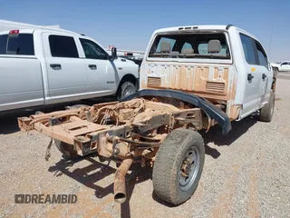 2019 Ford Super Duty F-250 SRW XL with VIN 1FD7W2B61KEF57849, listed as a IAAI auction lot 42026983 with 1 mi miles. Bid and sale history available at carsss.com. Image 4.