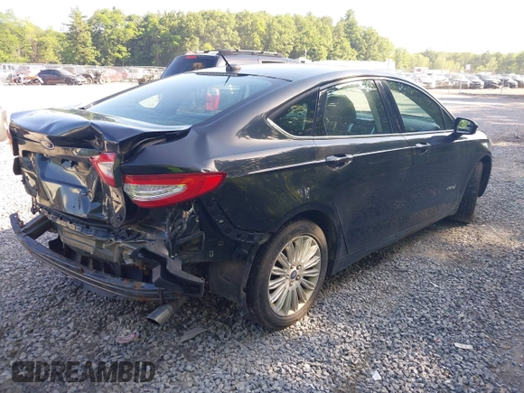 2013 Ford Fusion SE Hybrid с VIN 3FA6P0LU1DR208081, выставлен на аукционе IAAI как лот 42559905 с пробегом 149 340 миль миль и . История ставок и продаж доступна на DreamBid. Изображение 4.
