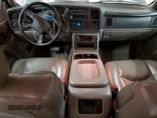 2005 Chevrolet Suburban LS with VIN 3GNFK16Z65G286026, listed as a Copart auction lot 84956424 with 215,759 mi miles and Clean Title. Bid and sale history available at carsss.com. Image 8.