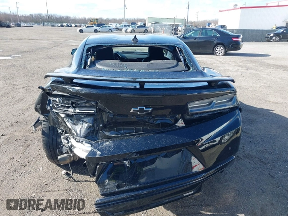 2018 Chevrolet Camaro 2SS with VIN 1G1FH1R7XJ0191056, listed as a IAAI auction lot 41708025 with Not provided miles and . Bid and sale history available at DreamBid. Image 16.