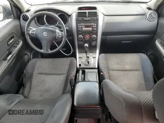 2008 Suzuki Grand Vitara z VIN JS3TE941084103429, wystawiony jako Copart lot #59102125 z przebiegiem 168 633 mil mil oraz Szkoda całkowita • Salvage title. Historia ofert i sprzedaży dostępna na DreamBid. Obrazek 8.