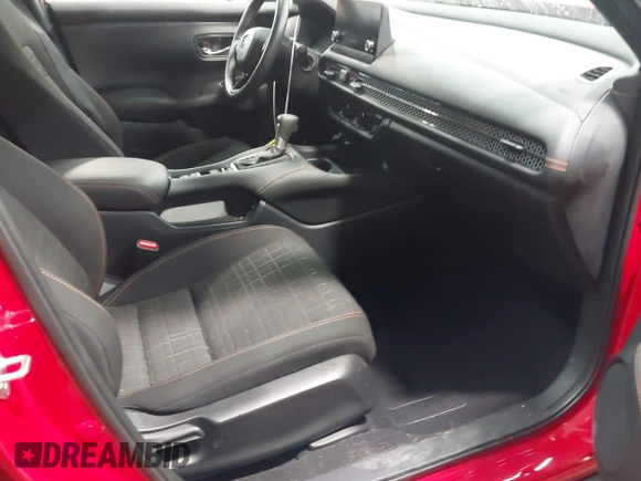 2024 Honda HR-V Sport z VIN 3CZRZ2H57RM748712, wystawiony jako IAAI lot #42113328 z przebiegiem 10 110 mil mil oraz . Historia ofert i sprzedaży dostępna na DreamBid. Obrazek 5.