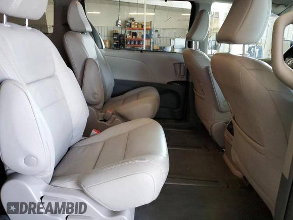 2019 Toyota Sienna XLE with VIN 5TDDZ3DC3KS217040, listed as a Copart auction lot 61556495 with 85,309 mi miles and Salvage title. Bid and sale history available at DreamBid. Image 11.