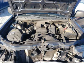 2004 Chevrolet Colorado 1SE LS Z71 with VIN 1GCDS136948106438, listed as a Copart auction lot 87492794 with 174,379 mi miles and Salvage Title. Bid and sale history available at carsss.com. Image 11.