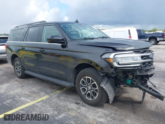 2024 Ford Expedition Max XLT z VIN 1FMJK1J86REA39261, wystawiony jako IAAI lot #42493651 z przebiegiem 47 100 mil mil oraz . Historia ofert i sprzedaży dostępna na DreamBid. Obrazek 1.