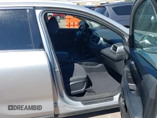 2018 Kia Sorento LX with VIN 5XYPG4A5XJG394663, listed as a IAAI auction lot 40222497 with 125,838 mi miles and . Bid and sale history available at DreamBid. Image 5.