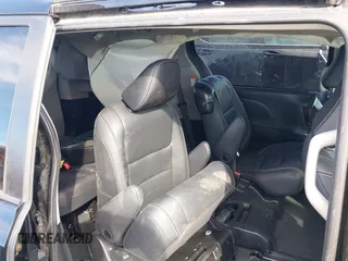 2020 Toyota Sienna SE with VIN 5TDXZ3DC7LS062183, listed as a IAAI auction lot 41791032 with 80,760 mi miles. Bid and sale history available at carsss.com. Image 8.