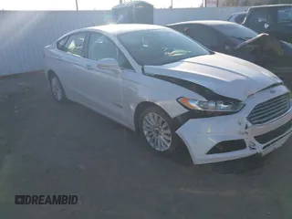 2013 Ford Fusion SE Hybrid with VIN 3FA6P0LU9DR375403, listed as a IAAI auction lot 40995125 with 132,583 mi miles. Bid and sale history available at carsss.com. Image 1.