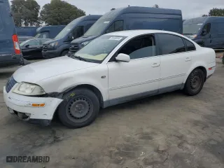 2002 Volkswagen Passat GLS with VIN WVWPD63B02P367932, listed as a Copart auction lot 72458204 with 252,329 mi miles and Salvage Title. Bid and sale history available at carsss.com. Image 1.
