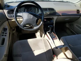 1995 Honda Accord LX with VIN 1HGCD5638SA090464, listed as a Copart auction lot 48593965 with 142,003 mi miles and Clean Title. Bid and sale history available at carsss.com. Image 8.